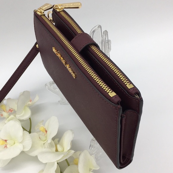 Michael Kors Jet Set Travel LG Double Zip Wristlet Wallet  Leather Dark Cherry - Picture 4 of 16